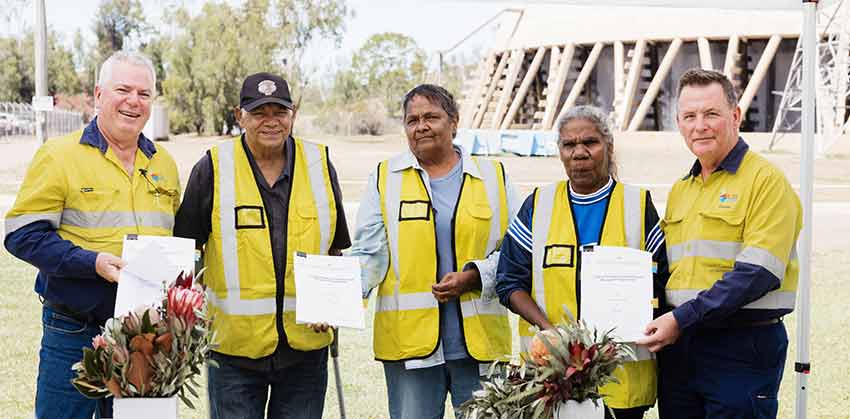 Callide CHMP Mick Hill and Darrin Busine with Gangulu People post-signing_850px wide