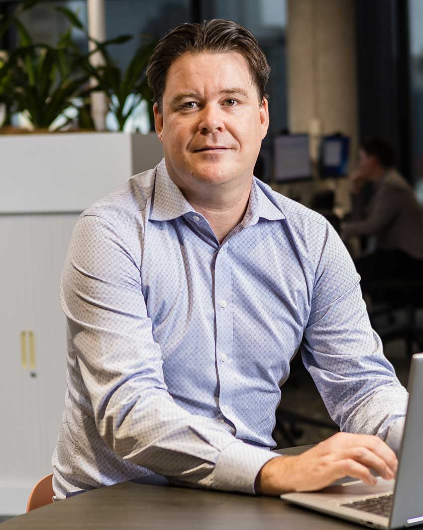 Mick Johnstone with computer_850px